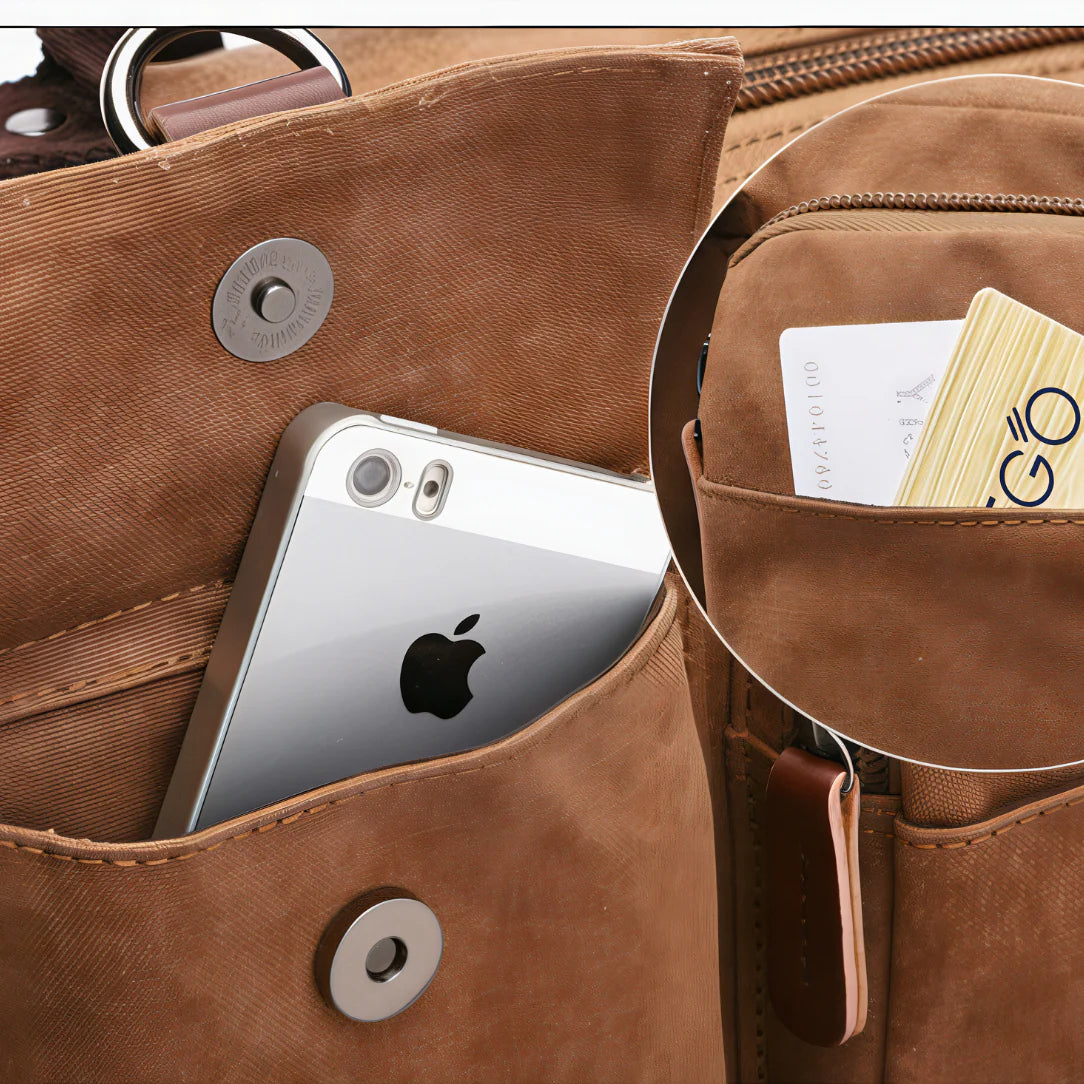 Cartable travail homme en suède marron avec ferreteria argentée et poche frontale iPhone 5s