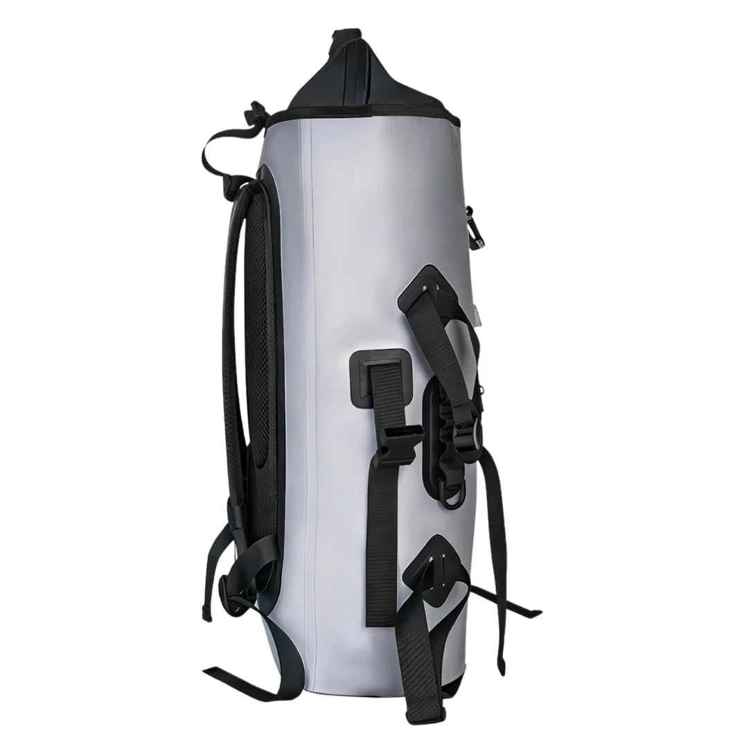 Grand sac à dos imperméable argent avec sangles noires et boucles