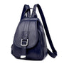 Sac à dos femme en cuir tendance bleu marine faux cuir avec hardware argenté