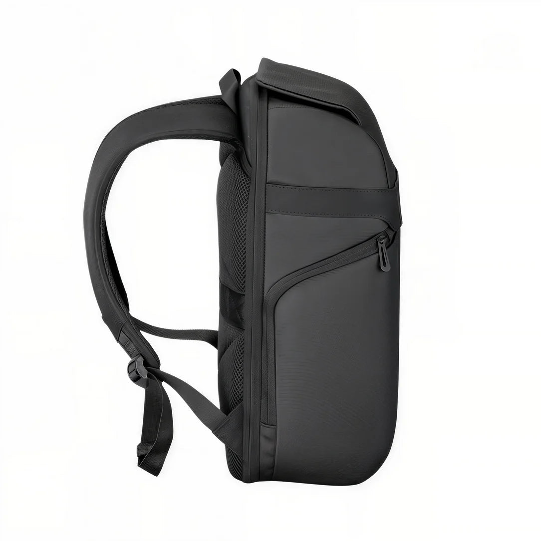 Sac à dos antivol moderne Centaurus noir, design élégant avec poches zippées et bretelles rembourrées
