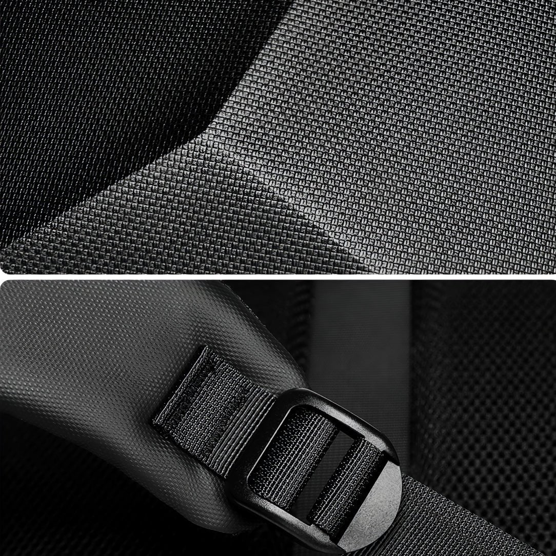 Détail d’un tissu noir texturé et d’une sangle réglable avec boucle sur Sac à dos TechShield