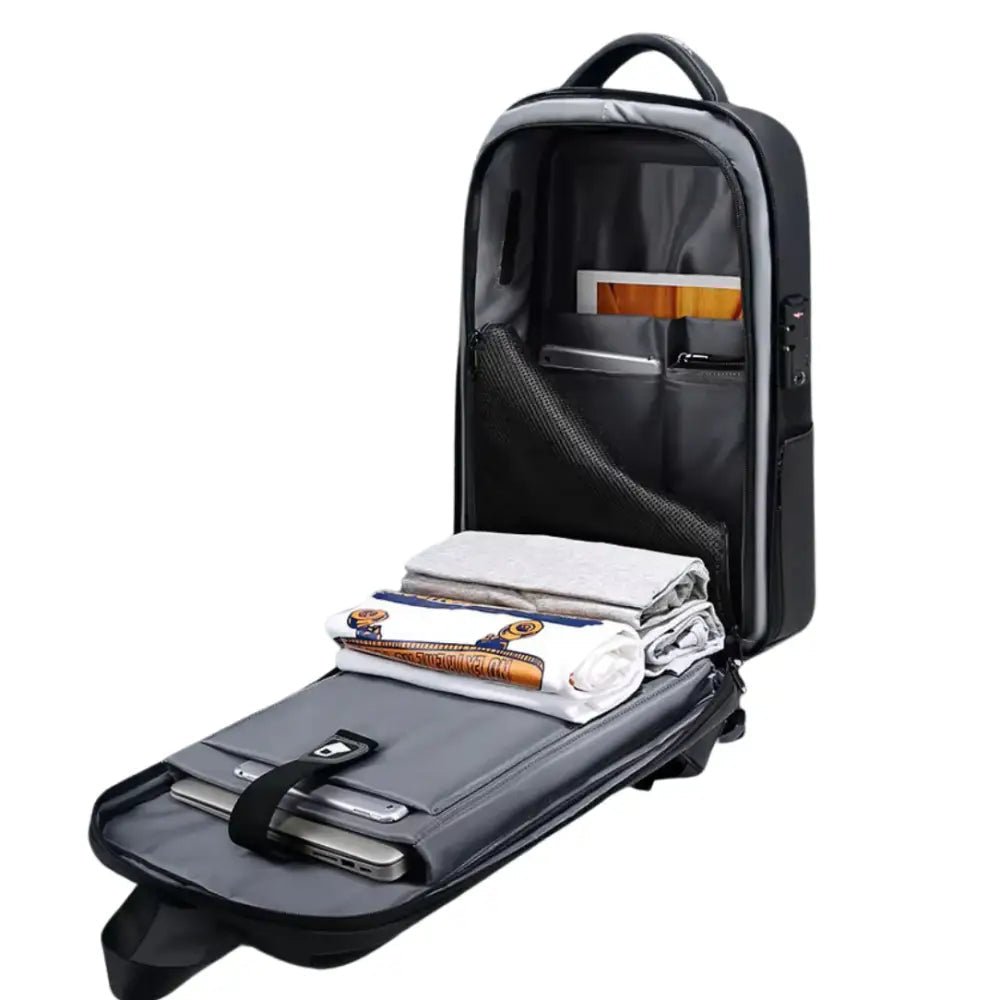 Sac à dos antivol ordinateur 16 pouces TechShield avec compartiments organisés et vêtements pliés