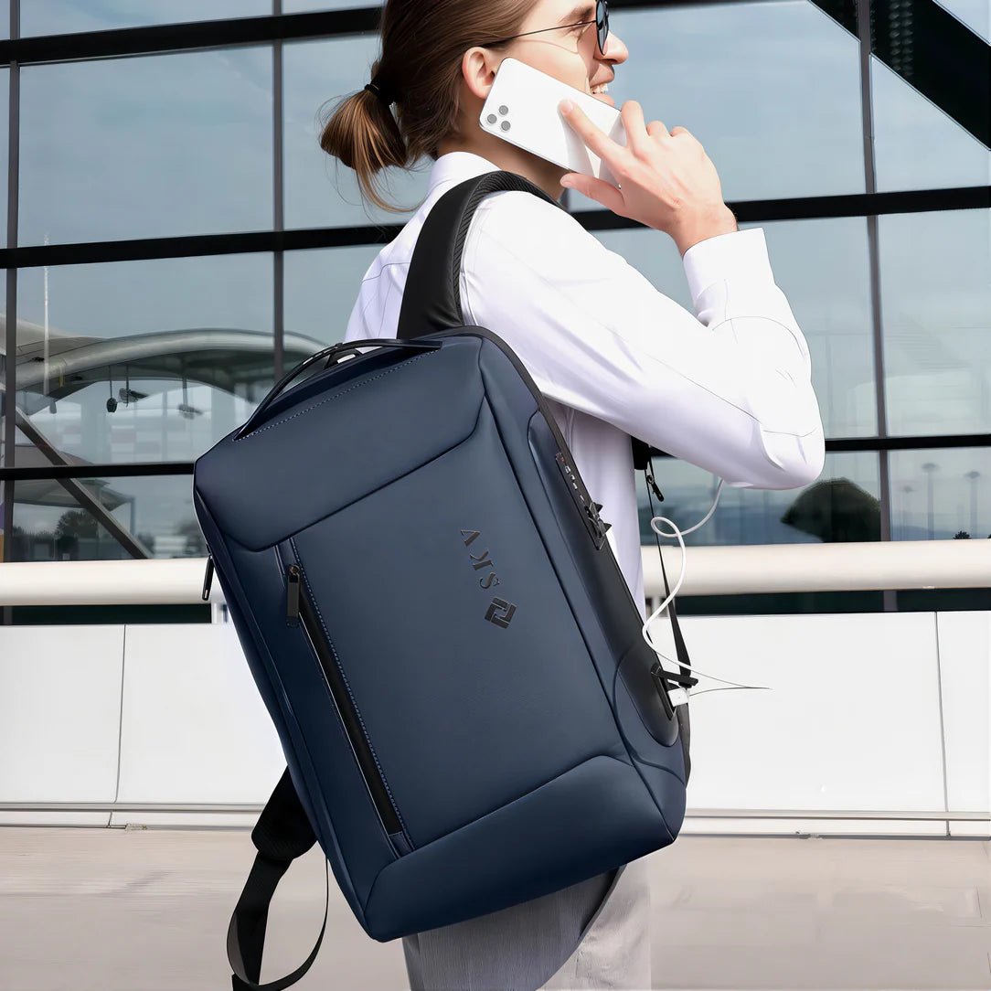 Sac à dos antivol SKV SafeGuard en bleu marine avec poche zippée et port de charge
