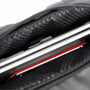 Housse ordinateur peau serpent noir accents rouges zip argent