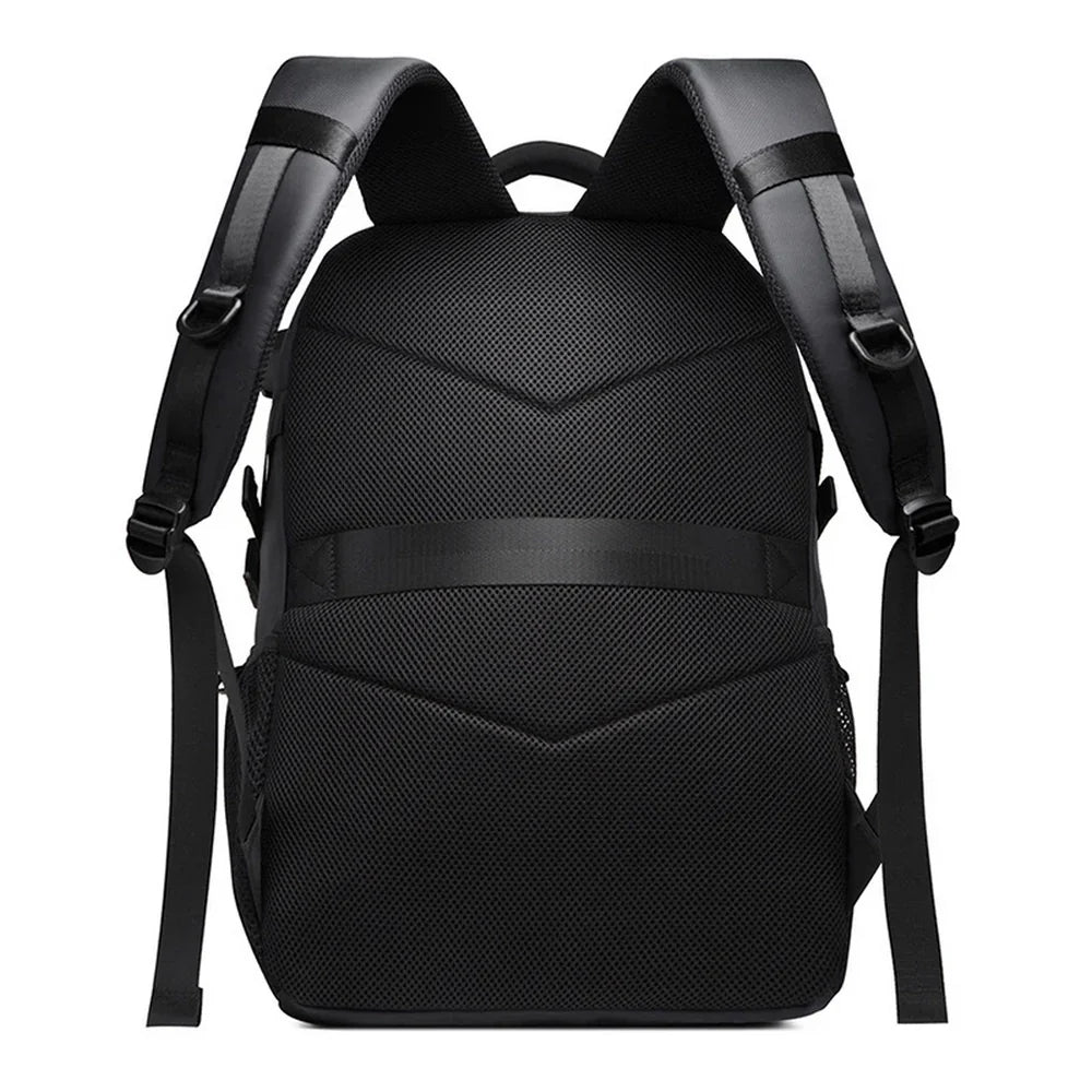 Sac à dos collégien Campus One noir avec panneau dorsal en mesh rembourré et bretelles ajustables