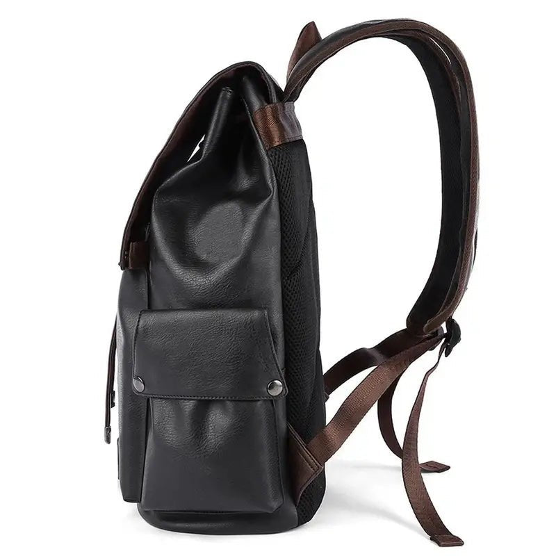 Sac à dos en cuir noir vintage pour homme avec accents marron et multiples poches