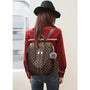 Sac à dos en cuir PU tendance pour femme avec motif marron et pompon gris fluffy