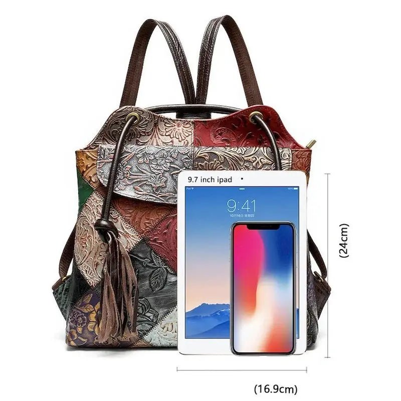 Sac à dos cuir véritable femme avec patchwork coloré, motifs floraux embossés et cordon de serrage