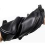 Sac à dos cuir véritable homme en cuir noir souple plié pour montrer sa douceur