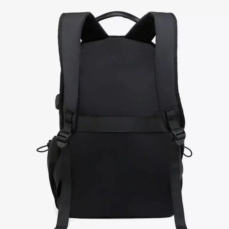 Sac à dos de cours moderne en tissu noir avec bretelles rembourrées et boucles ajustables