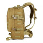 Sac à dos de randonnée homme tan avec de multiples sangles et boucles extérieures