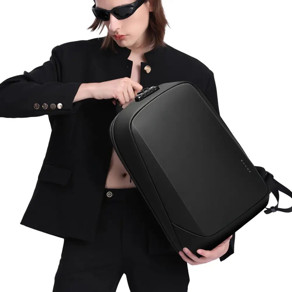 Sac à dos de ville antivol CityGuard en cuir noir avec serrure à combinaison