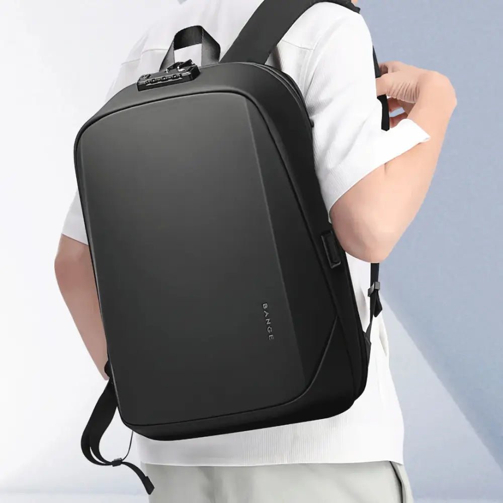 Sac à dos de ville antivol CityGuard noir avec serrure intégrée et coque rigide
