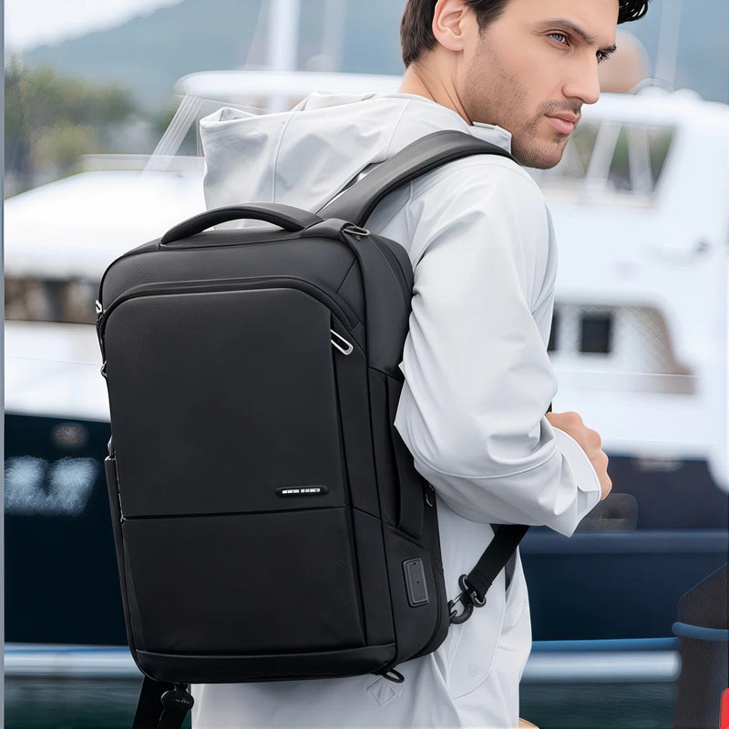 Sac à dos de ville PC 15 pouces Astra noir avec compartiments zippés et port USB