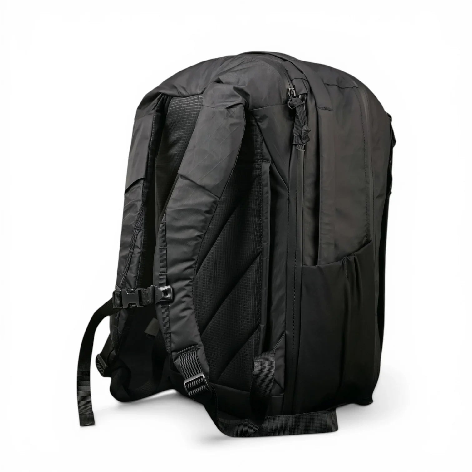 Sac à dos tactique noir CBT X 26L, coutures renforcées et bretelles réglables