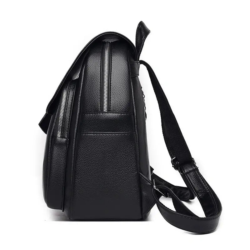Sac à dos en cuir noir pour femme avec plusieurs compartiments zippés et bretelles ajustables