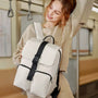 Sac à dos Equinoxe blanc avec accents noirs et sangles ajustables