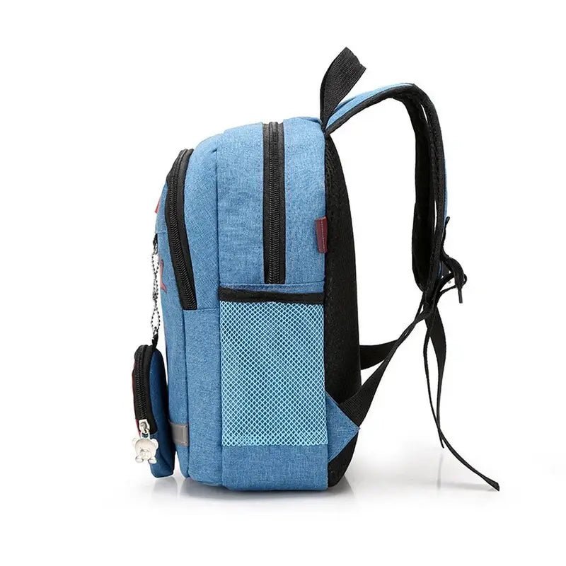 Sac à dos maternelle Spider-Man en denim bleu avec bretelles noires et poche latérale en mesh