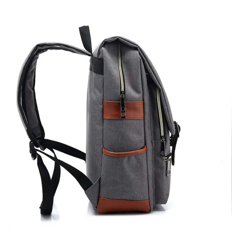Sac à dos Mickey Maternelle en toile grise avec accents en cuir marron et compartiments zippés
