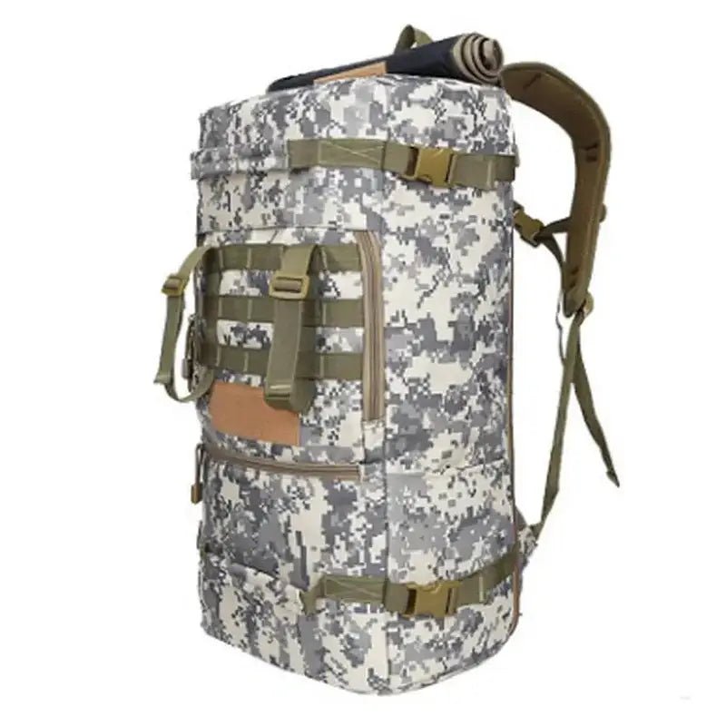 Sac à dos militaire 50 litres en camouflage numérique avec plusieurs compartiments et sangles