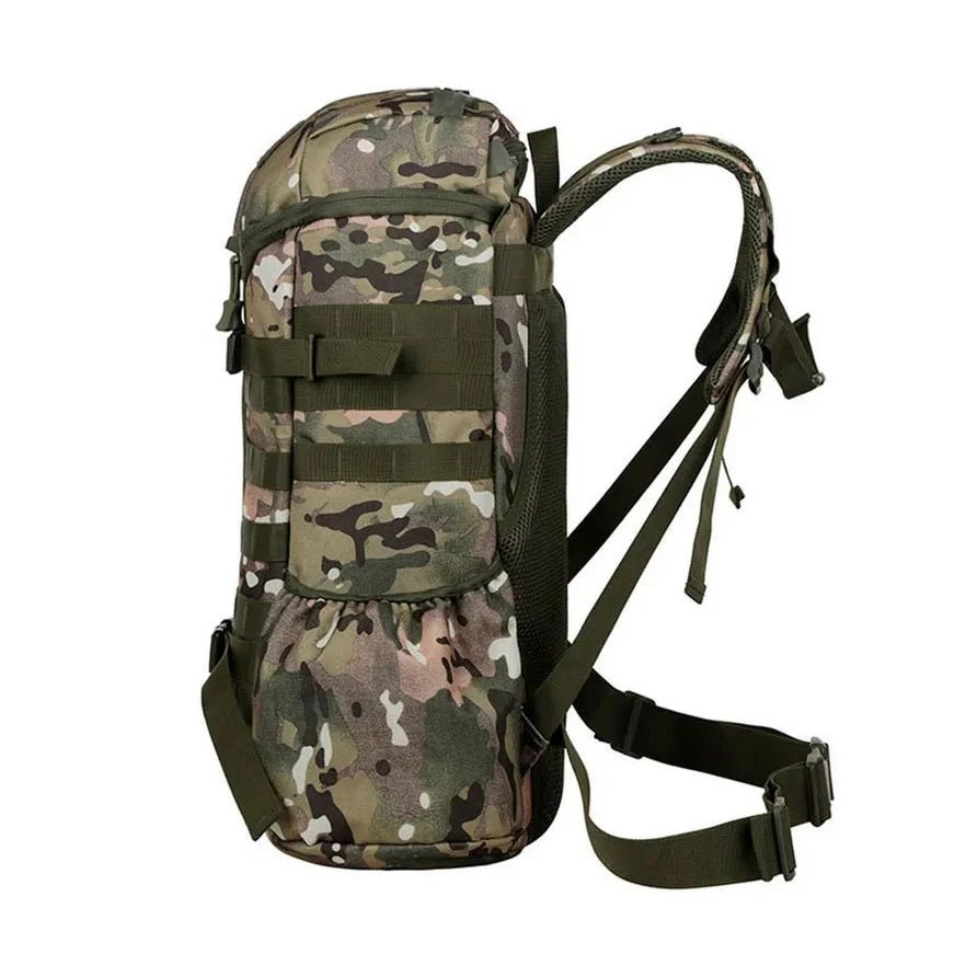 Sac à dos militaire 60L camouflage avec bretelles rembourrées et sangles extérieures