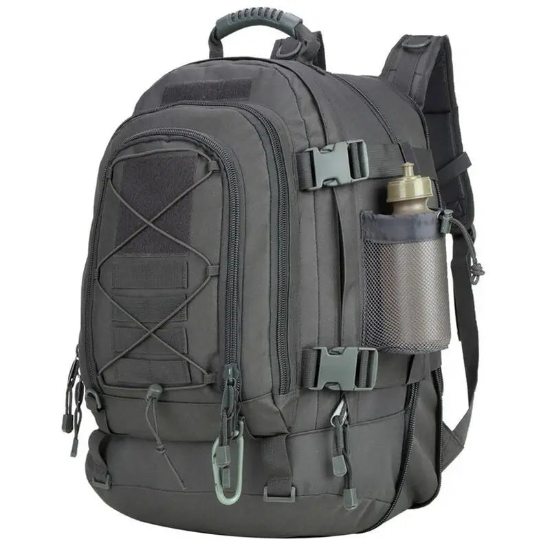 Sac à dos militaire tactique gris foncé avec compartiments, sangles de compression et porte-bouteille externe
