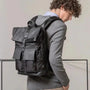 Sac à dos ordinateur imperméable homme noir avec poches extérieures et bretelles ajustables