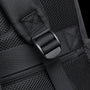 Cliché d’une sangle de sac à dos ordinateur pour homme Nova One avec boucle ajustable