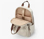 Sac à dos pratique pour femme ouvert avec compartiments intérieurs et bretelles marron