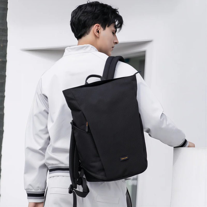 Sac à dos Quasar I 16 pouces Ryden noir avec poche latérale extérieure