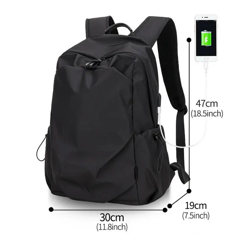 Sac à dos rentrée noir avec port de chargement USB externe et poches latérales