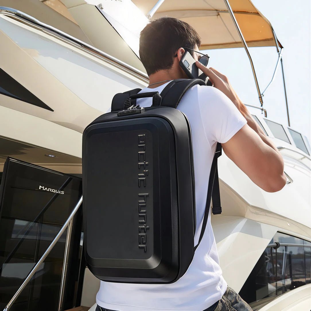 Sac à dos rigide antivol Artic Hunter avec coque dure et serrure combinée
