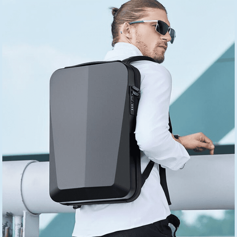 Sac à dos rigide ultra-plat antivol Atom avec serrure à combinaison noire