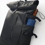 Sac à dos roll-top noir imperméable avec sangles ajustables