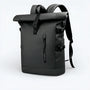Sac à dos roll-top noir imperméable, design moderne et tissu durable