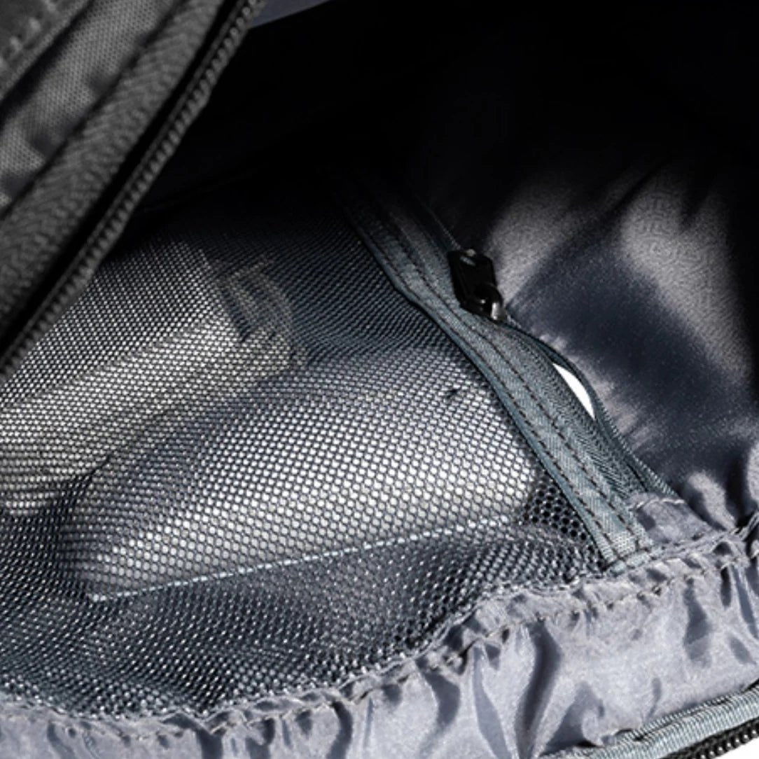 Sac à dos roll top Kingsons Black Edition ouvert avec poche en mesh visible