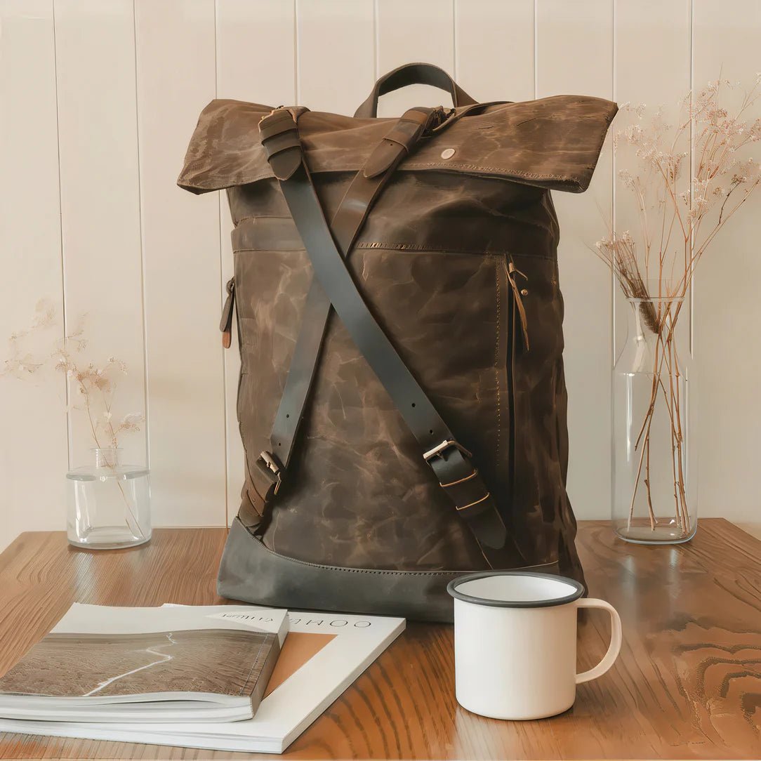 Sac à dos rétro en toile cirée marron avec bretelles en cuir pour un style vintage