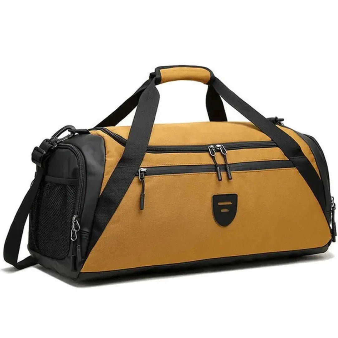 Sac à dos sport 40l en jaune moutarde avec accents noirs et multiples compartiments zippés