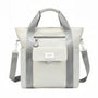 Sac à dos Tigernu Eclipse blanc et argent avec bandoulière ajustable et logo frontal