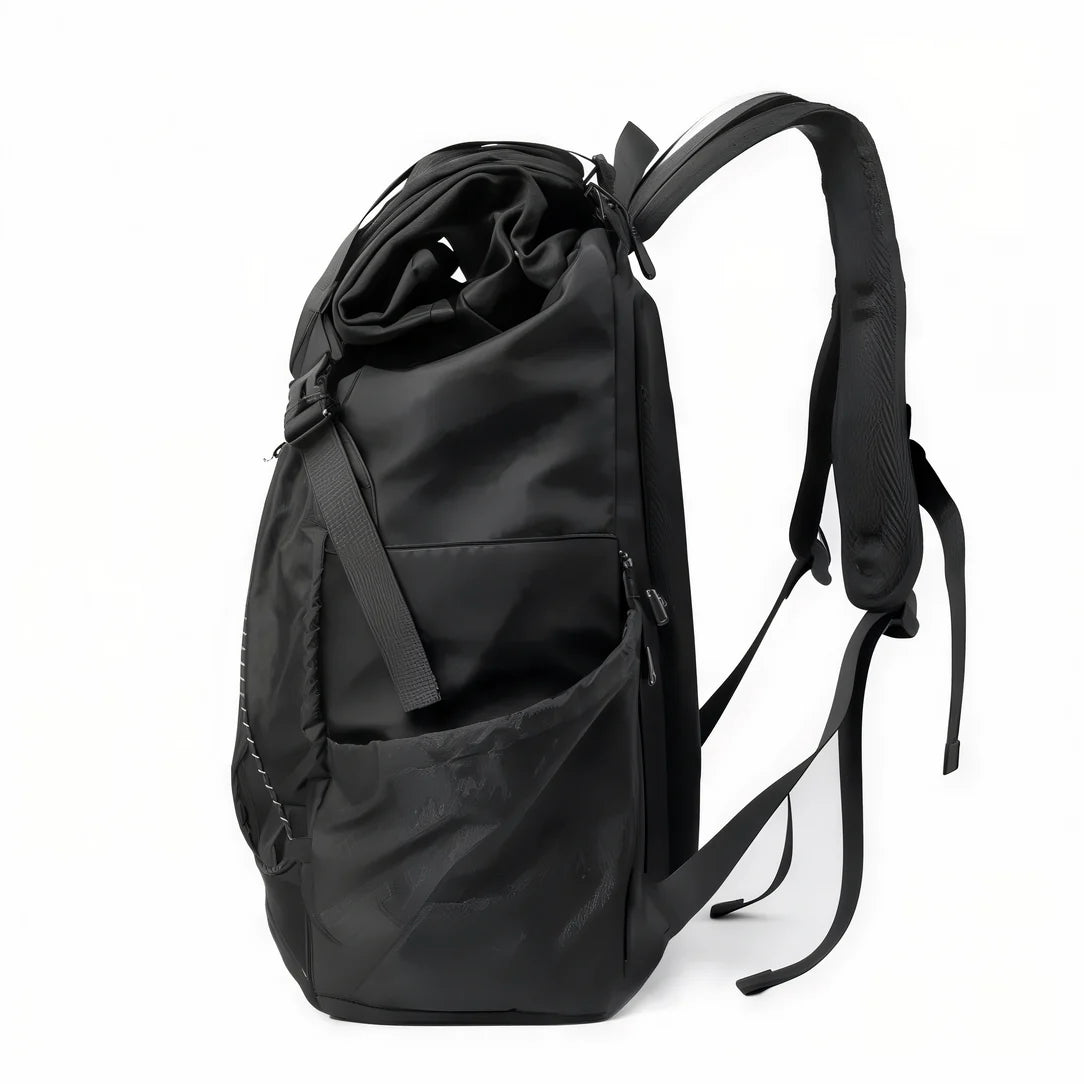 Sac à dos urbain homme Kratos noir avec bretelles rembourrées et poches latérales