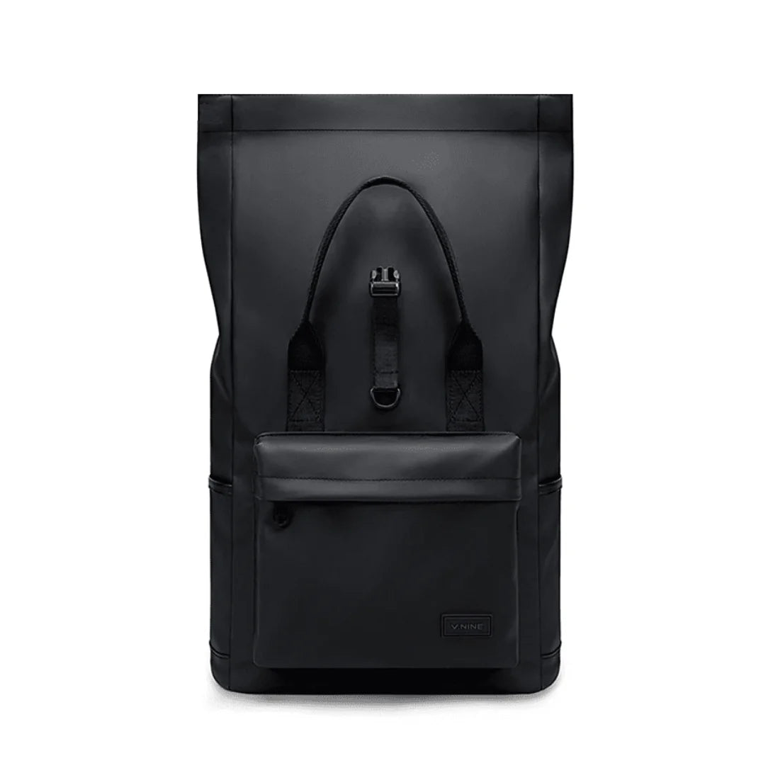 Sac à dos urbain imperméable Nostra en noir mat avec poche frontale et poignée supérieure