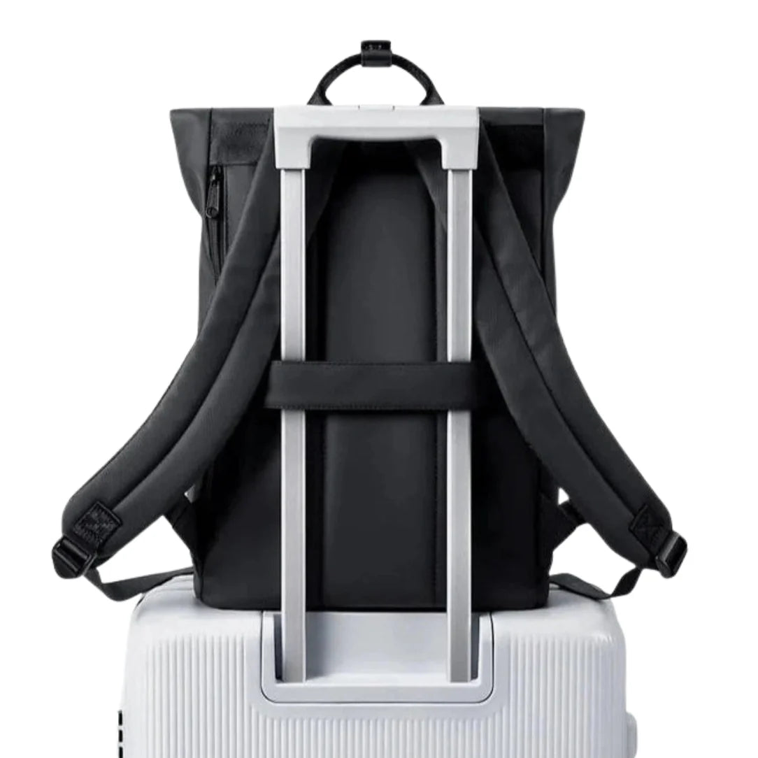 Sac à dos urbain imperméable Nostra avec bretelles rembourrées et passant trolley