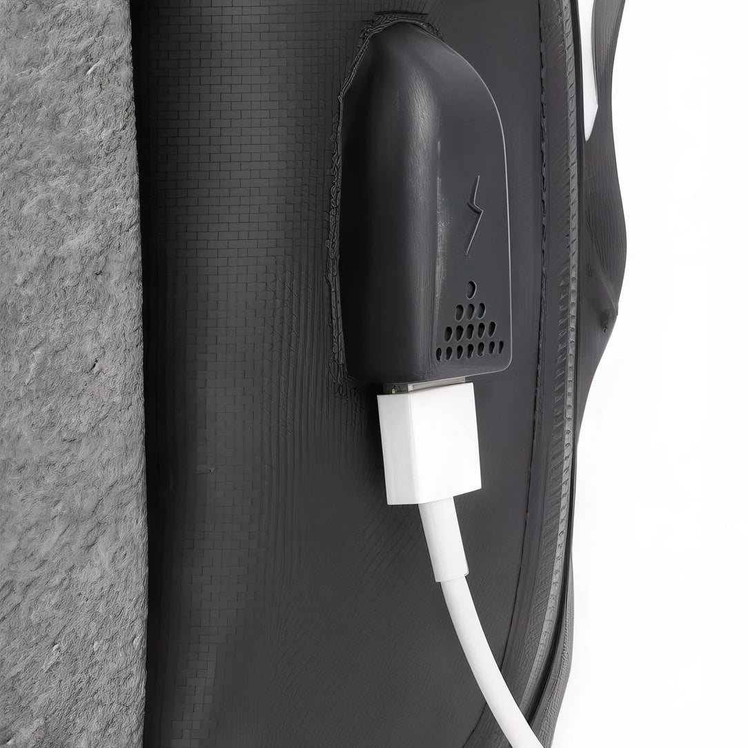 Sac à dos valise cabine en cuir noir avec câble de charge blanc Lightning