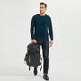 Sac à dos waterproof de randonnée noir avec fermeture roll-top et panneau réfléchissant latéral