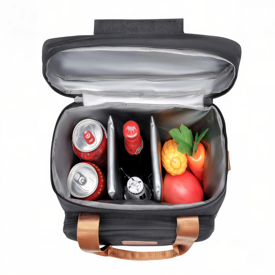 Sac à lunch isotherme 10L ouvert avec boissons et fruits dans un sac isotherme sombre