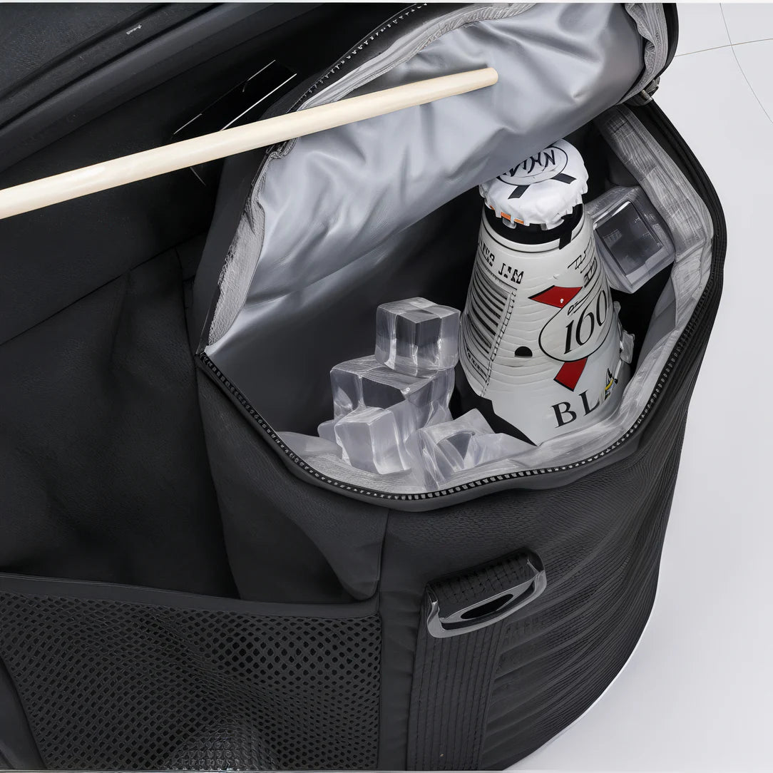 Sac isotherme bandoulière 27L ouvert avec bouteille et glaçons à l’intérieur