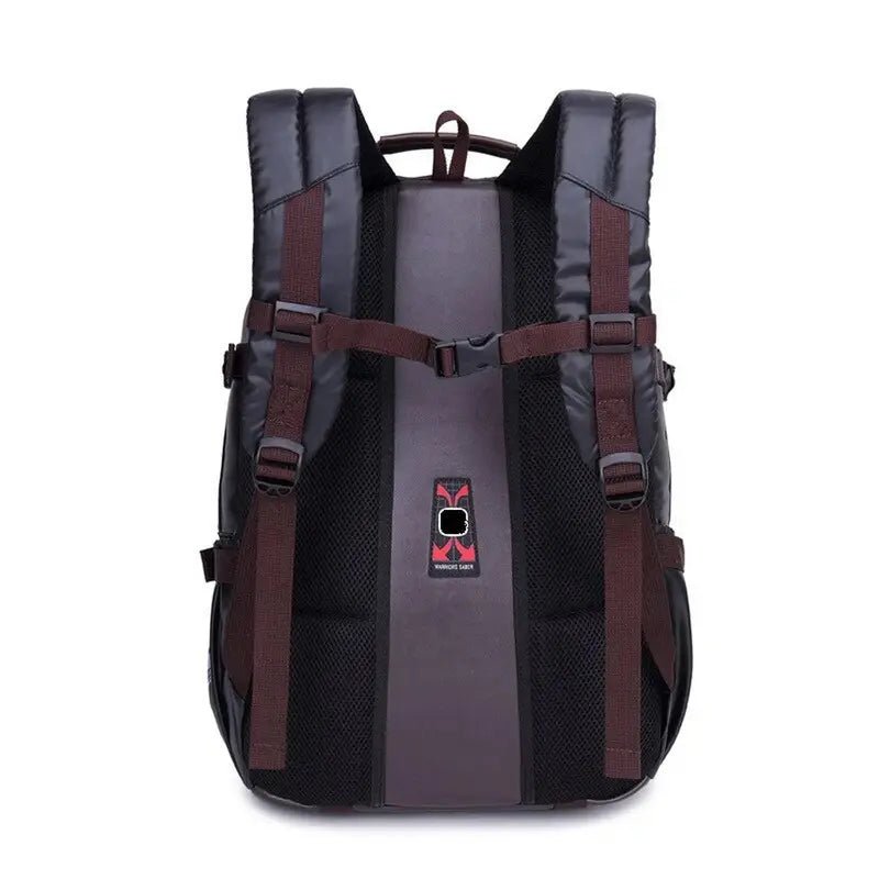 Sac urbain homme sac à dos noir et gris avec bretelles ajustables et boucle poitrine